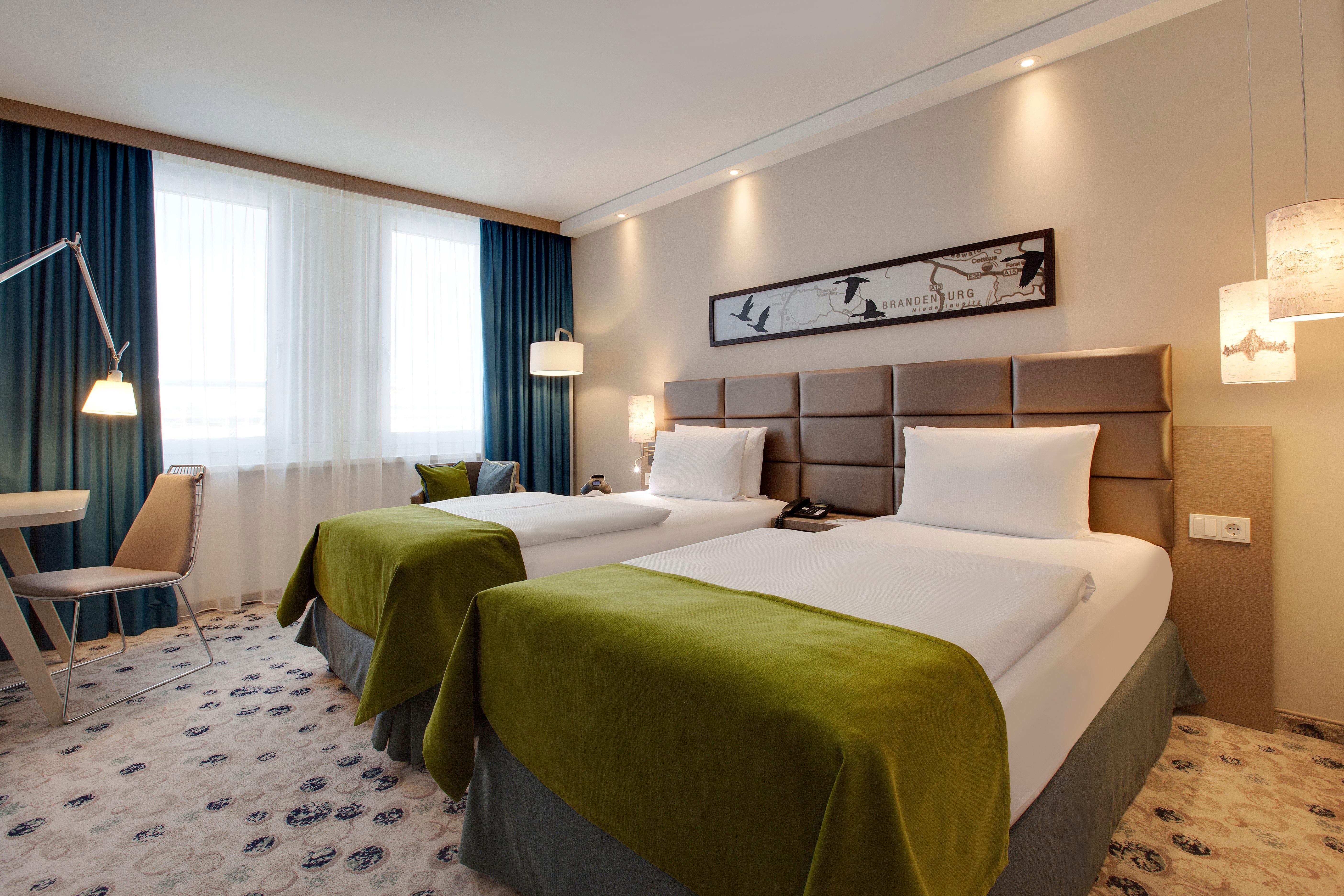 Holiday Inn Berlin City East Side, An Ihg Hotel Екстер'єр фото